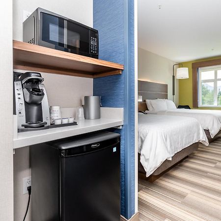 Holiday Inn Express & Suites - Chilliwack East An Ihg Hotel Экстерьер фото