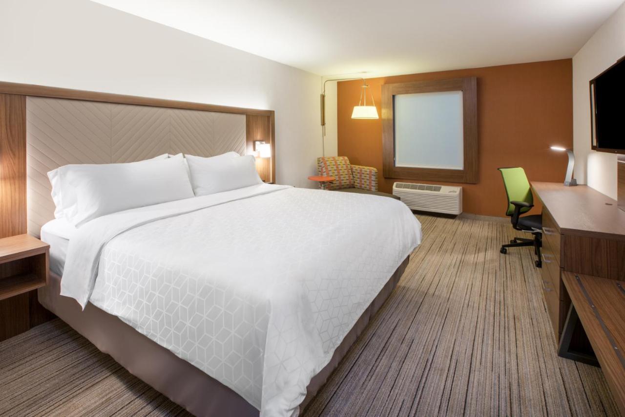 Holiday Inn Express & Suites - Chilliwack East An Ihg Hotel Экстерьер фото