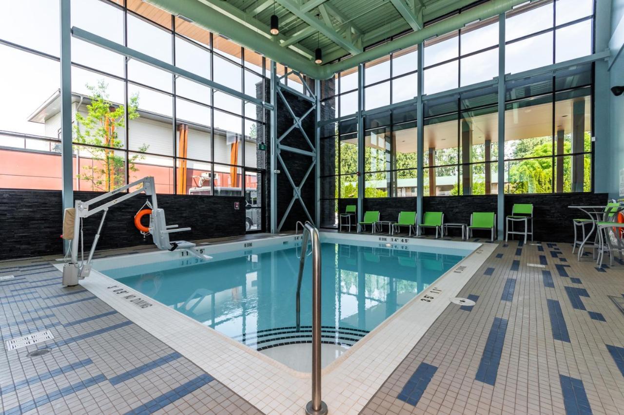 Holiday Inn Express & Suites - Chilliwack East An Ihg Hotel Экстерьер фото
