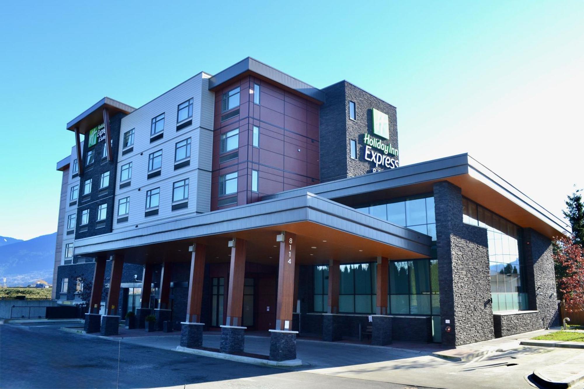 Holiday Inn Express & Suites - Chilliwack East An Ihg Hotel Экстерьер фото